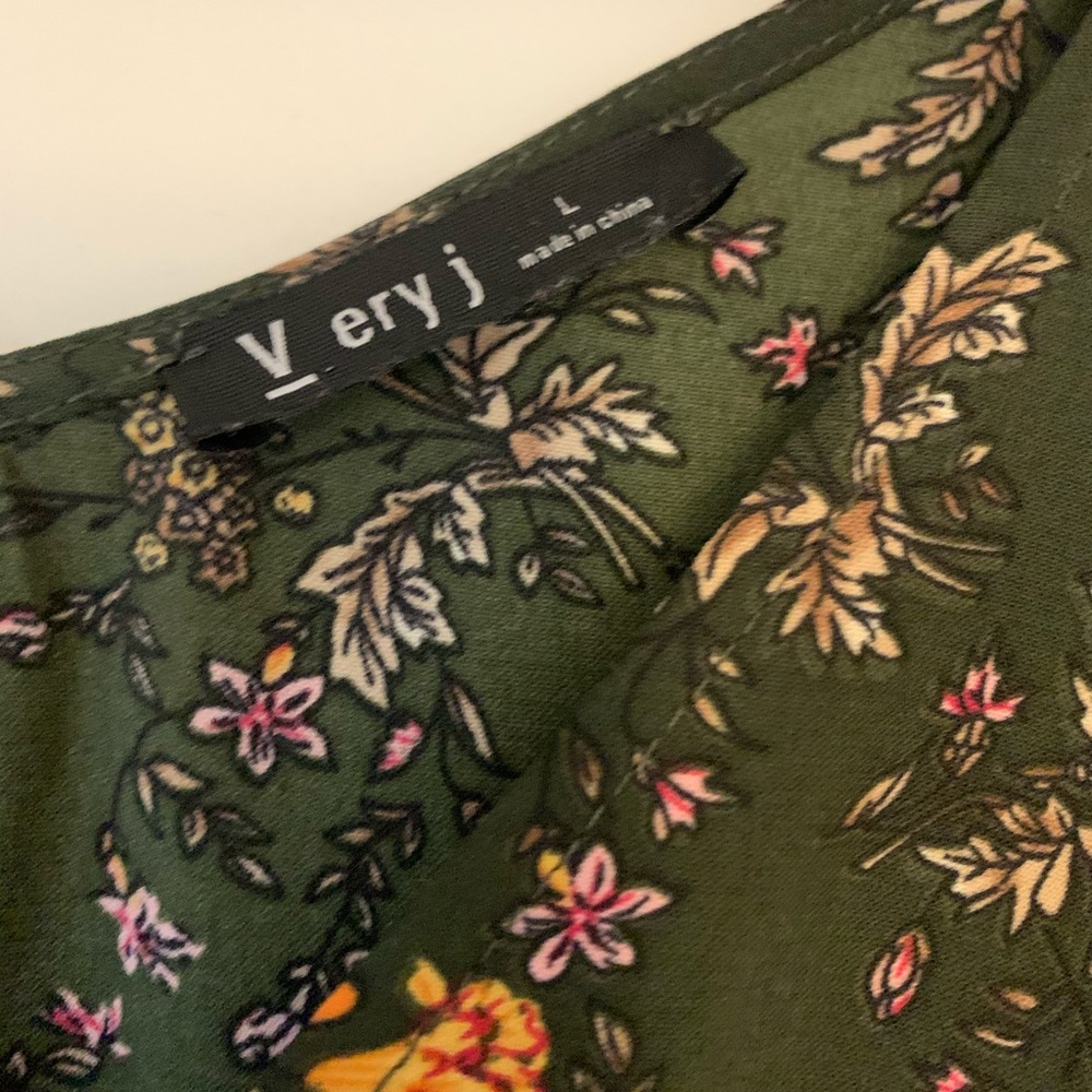 Very J Blouse - Picture 2 of 6